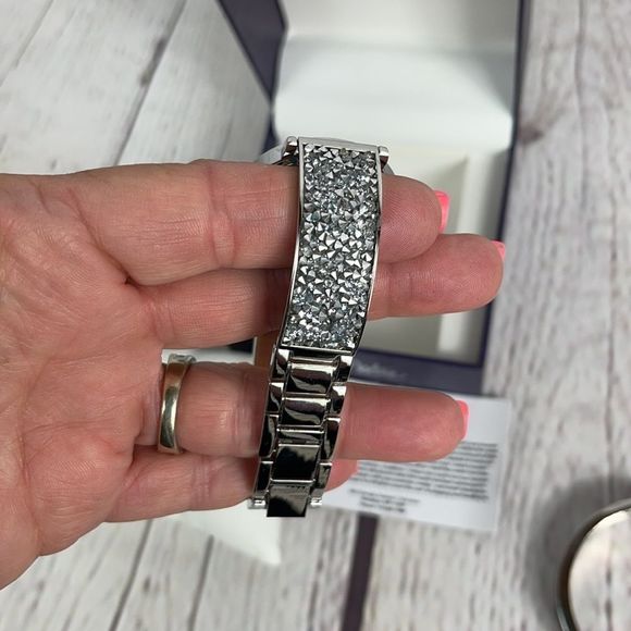 Bob Mackie Silver Glitz Bangle Bracelet Watch Set BM4001-4SS NWT in Gift… - Picture 7 of 15